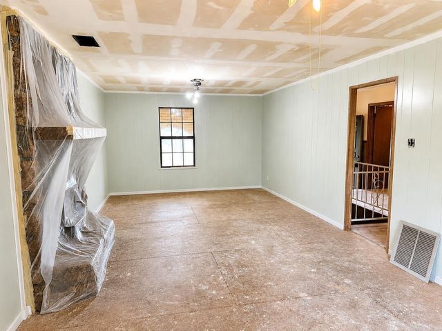 122 Village Rd Drive, Hot Springs, AR 71913