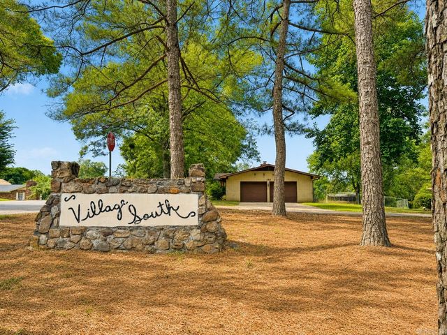 122 Village Rd Drive, Hot Springs, AR 71913