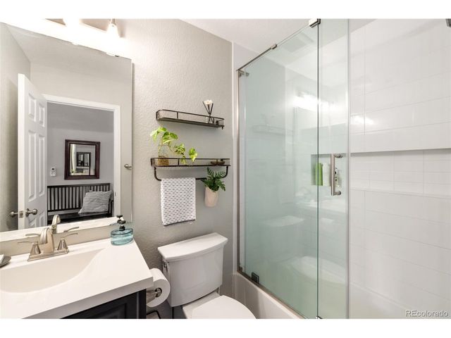 9876 Aftonwood St, Littleton, CO 80126