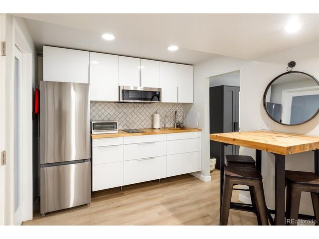 9876 Aftonwood St, Littleton, CO 80126