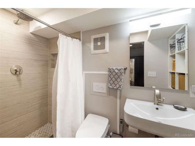 9876 Aftonwood St, Littleton, CO 80126