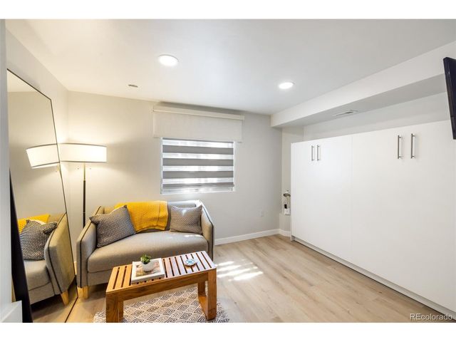 9876 Aftonwood St, Littleton, CO 80126