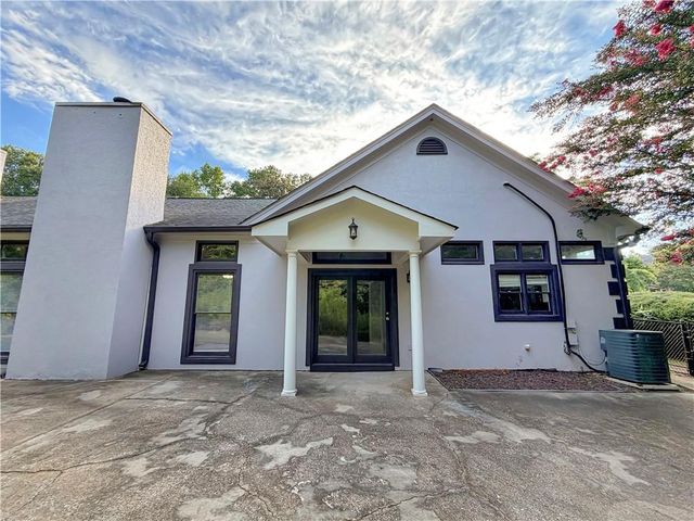 2320 Copper Trail Lane, Buford, GA 30519