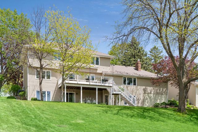 18425 5th Avenue N, Plymouth, MN 55447