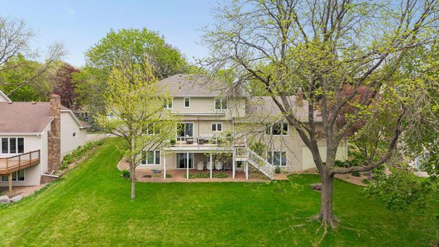 18425 5th Avenue N, Plymouth, MN 55447