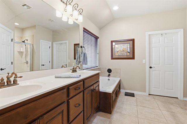 2146 Thomas Trail, Edmond, OK 73003