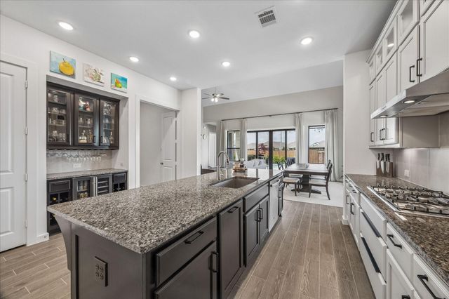 438 Livermore Street, Webster, TX 77598