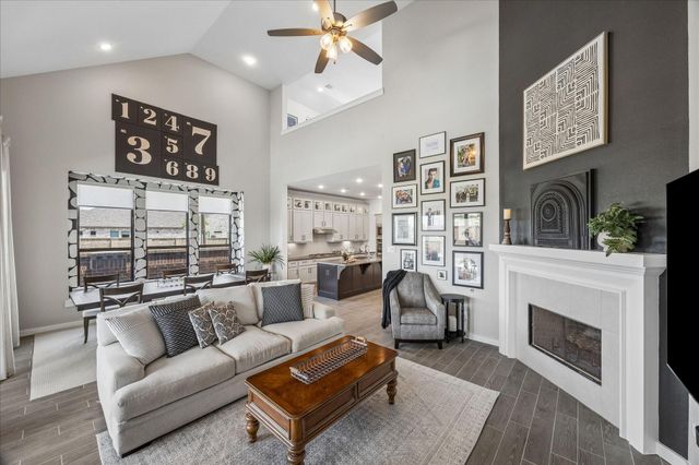 438 Livermore Street, Webster, TX 77598