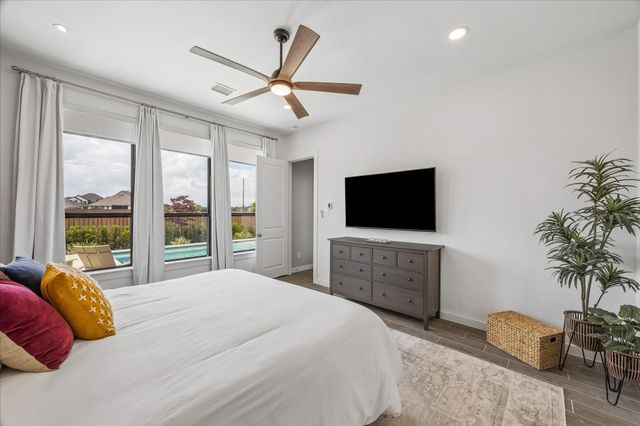 438 Livermore Street, Webster, TX 77598