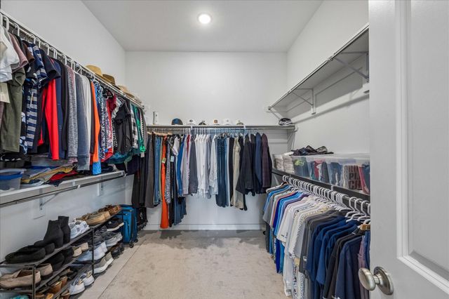 438 Livermore Street, Webster, TX 77598