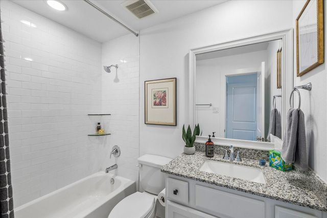 438 Livermore Street, Webster, TX 77598