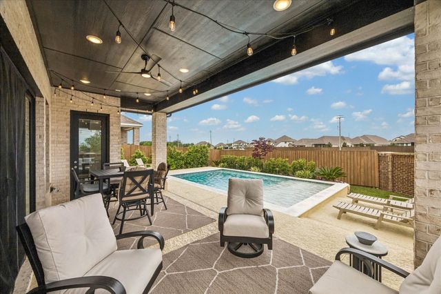 438 Livermore Street, Webster, TX 77598