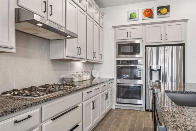 438 Livermore Street, Webster, TX 77598