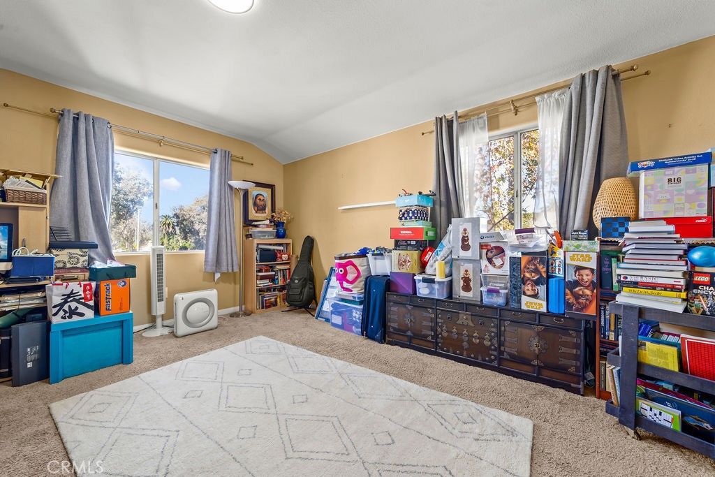 Image 12 of property listing at 50 W Mountain, Pasadena, CA 91103