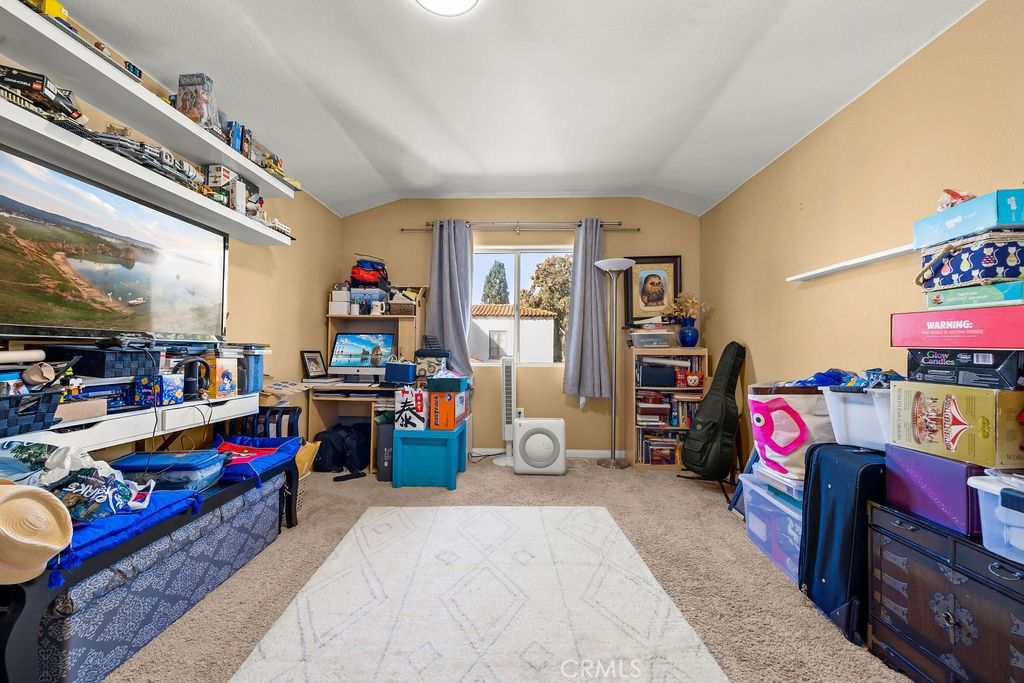 Image 13 of property listing at 50 W Mountain, Pasadena, CA 91103