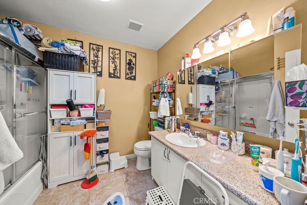 Image 18 of property listing at 50 W Mountain, Pasadena, CA 91103