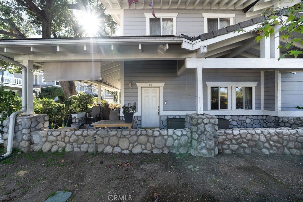Image 4 of property listing at 50 W Mountain, Pasadena, CA 91103