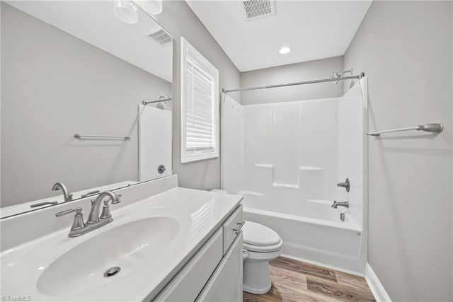 105 Hillside Drive, Thomasville, NC 27360