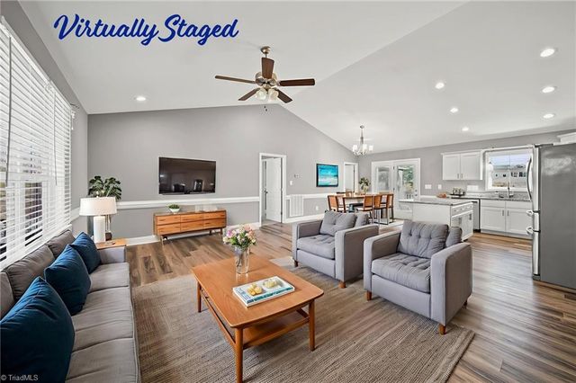 105 Hillside Drive, Thomasville, NC 27360