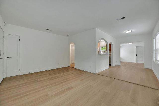 4327 3RD AVENUE S, St Petersburg, FL 33711