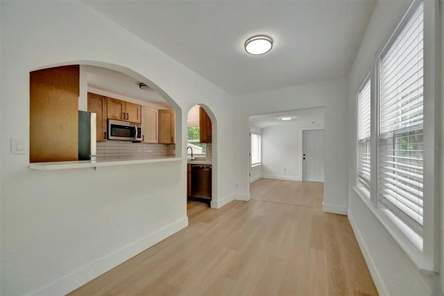4327 3RD AVENUE S, St Petersburg, FL 33711