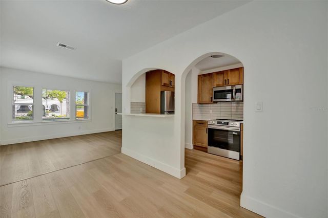 4327 3RD AVENUE S, St Petersburg, FL 33711