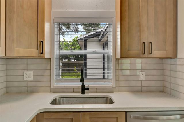 4327 3RD AVENUE S, St Petersburg, FL 33711