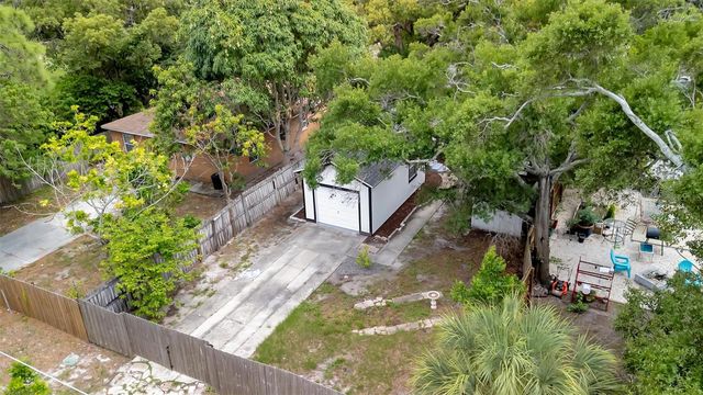 4327 3RD AVENUE S, St Petersburg, FL 33711