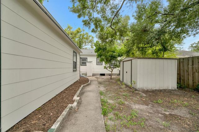 4327 3RD AVENUE S, St Petersburg, FL 33711