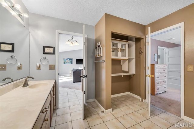 72 Freymuth Road, Lake St Louis, MO 63367