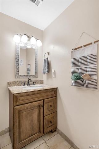 72 Freymuth Road, Lake St Louis, MO 63367