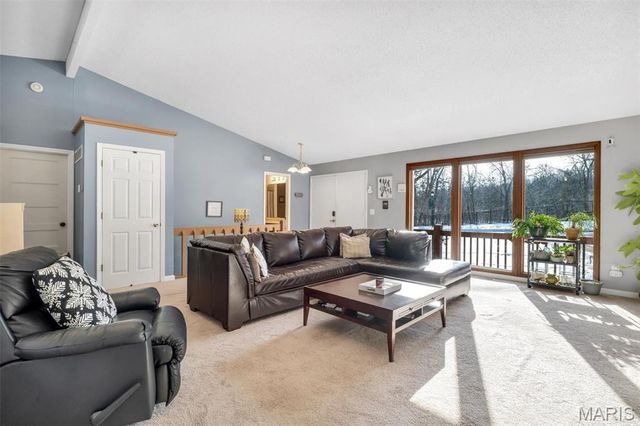 72 Freymuth Road, Lake St Louis, MO 63367