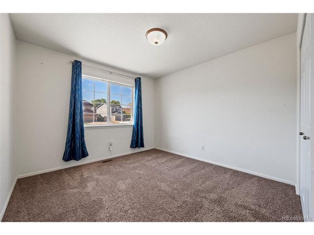 8611 18th St, Greeley, CO 80634