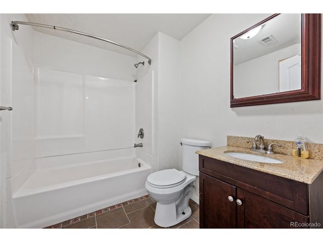 8611 18th St, Greeley, CO 80634
