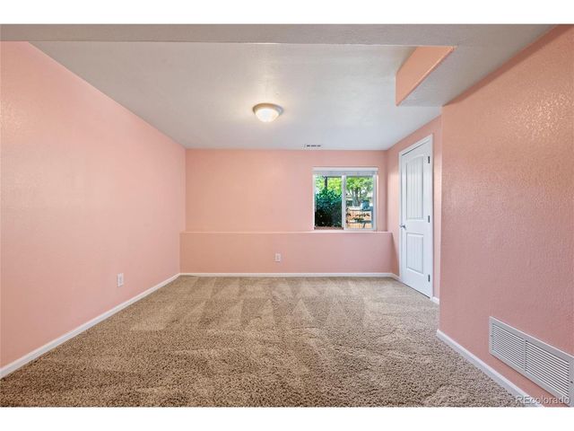 8611 18th St, Greeley, CO 80634