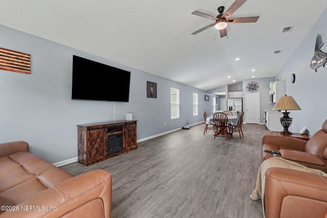 2249 SHADY BREEZE Lane 2F, Green Cove Springs, FL 32043