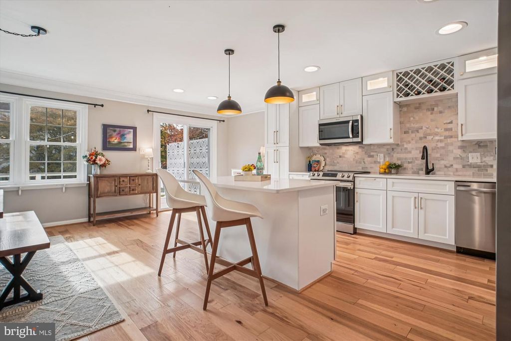 14521 CREEK BRANCH CT, Centreville, VA 20120