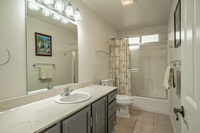 1025 Anglers Place, Shady Cove, OR 97539