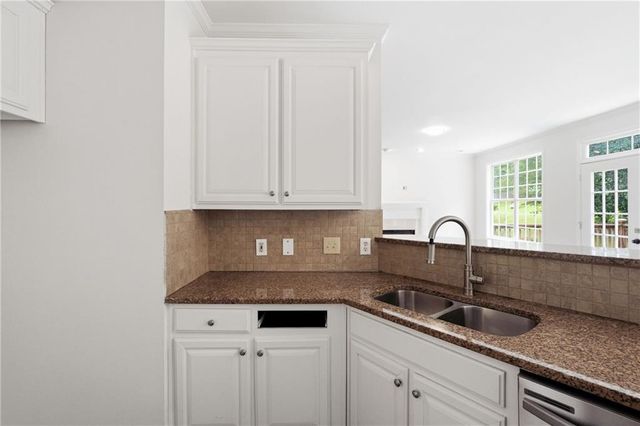 310 Mansfield Way, Stockbridge, GA 30281