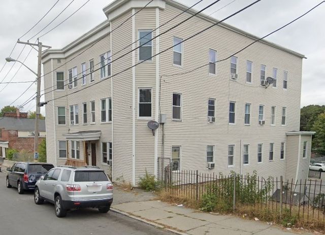 187 Newbury St 03, Lawrence, MA 01841