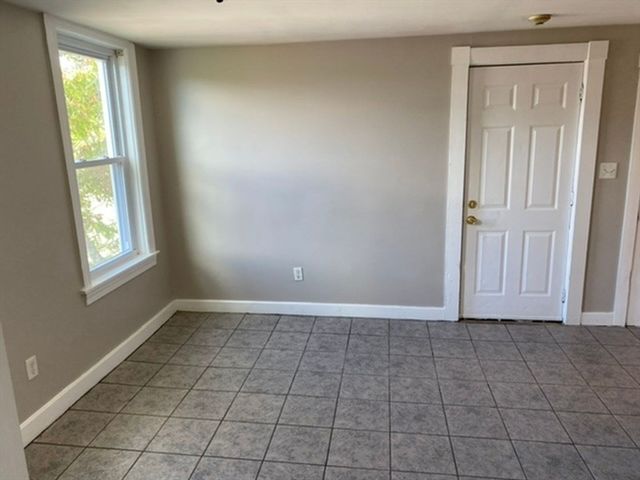 187 Newbury St 03, Lawrence, MA 01841