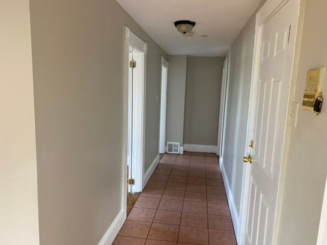 187 Newbury St 03, Lawrence, MA 01841