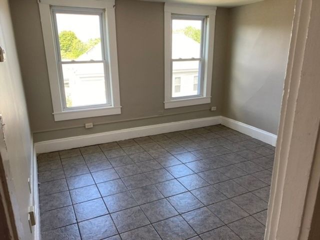 187 Newbury St 03, Lawrence, MA 01841