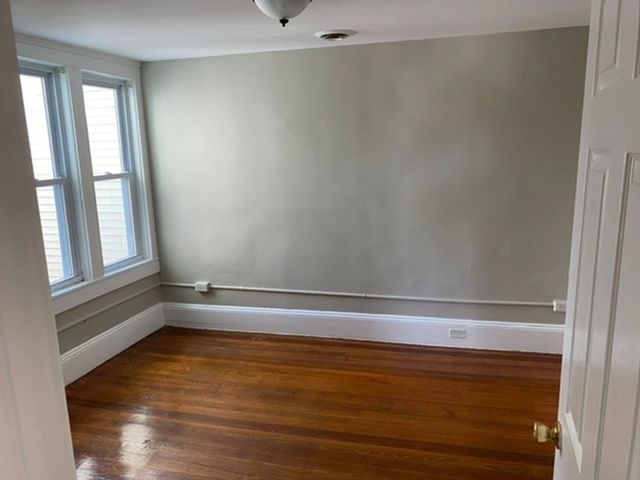 187 Newbury St 03, Lawrence, MA 01841
