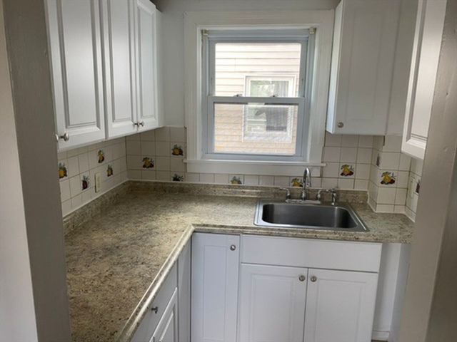 187 Newbury St 03, Lawrence, MA 01841