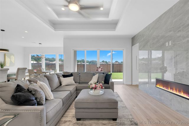 12005 S Vandalia Avenue, Tulsa, OK 74137