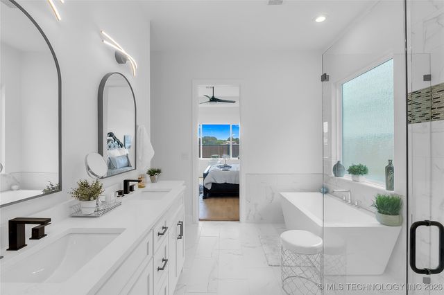 12005 S Vandalia Avenue, Tulsa, OK 74137