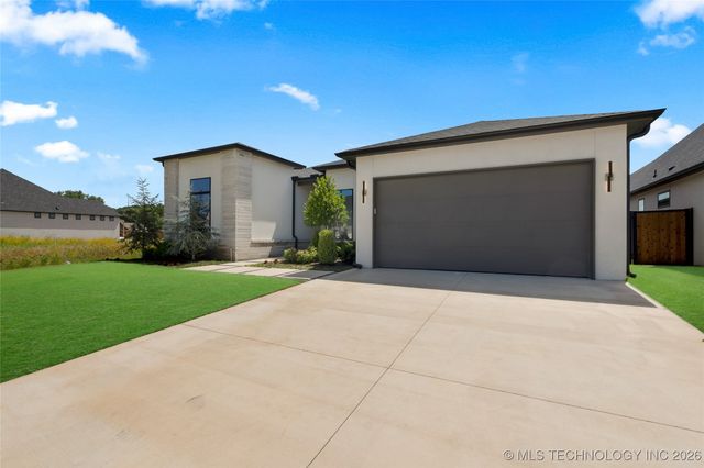 12005 S Vandalia Avenue, Tulsa, OK 74137