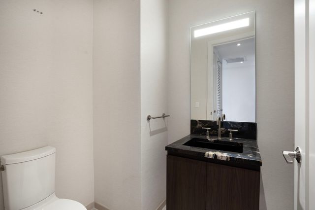 160 2nd Ave S Apt 2003, Nashville, TN 37201