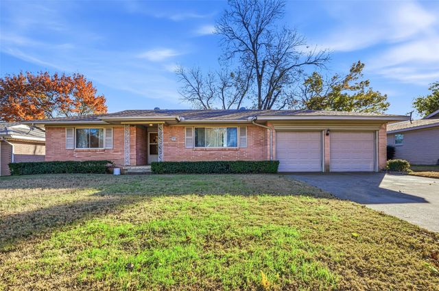 1512 White Way Drive, Arlington, TX 76013